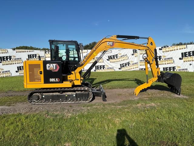 Image of Caterpillar 305.5E2 equipment image 3