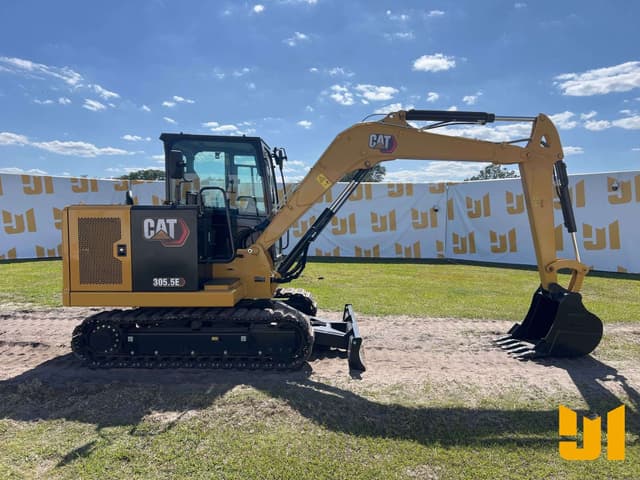 Image of Caterpillar 305.5E2 equipment image 3