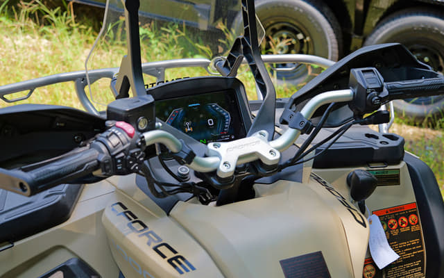 Image of CFMoto CForce 1000 Overland equipment image 4