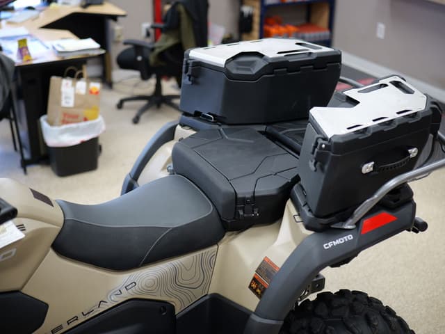 Image of CFMoto CForce 1000 Overland equipment image 4