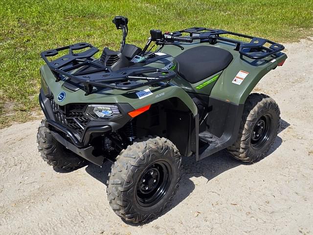 Image of CFMoto CForce 400 equipment image 1