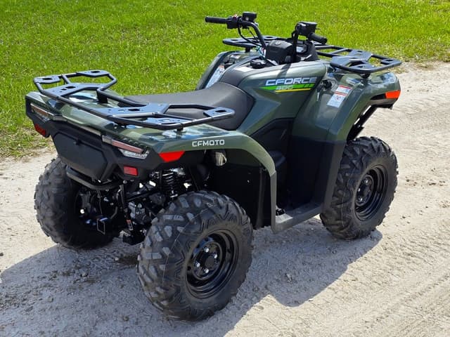 Image of CFMoto CForce 400 equipment image 3