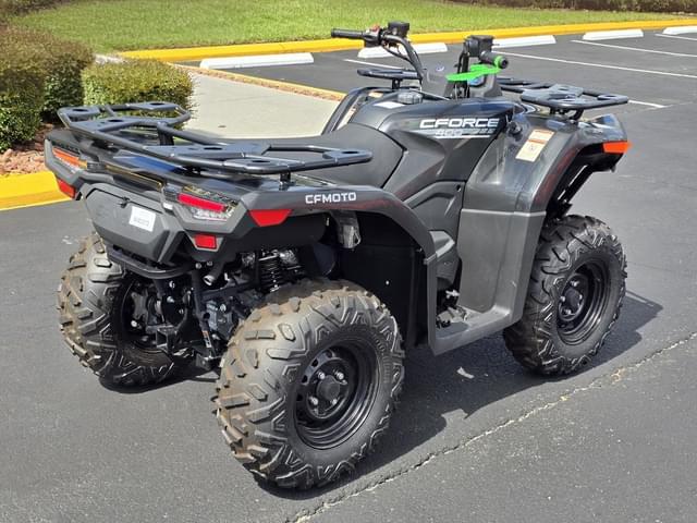 Image of CFMoto CForce 400 equipment image 3