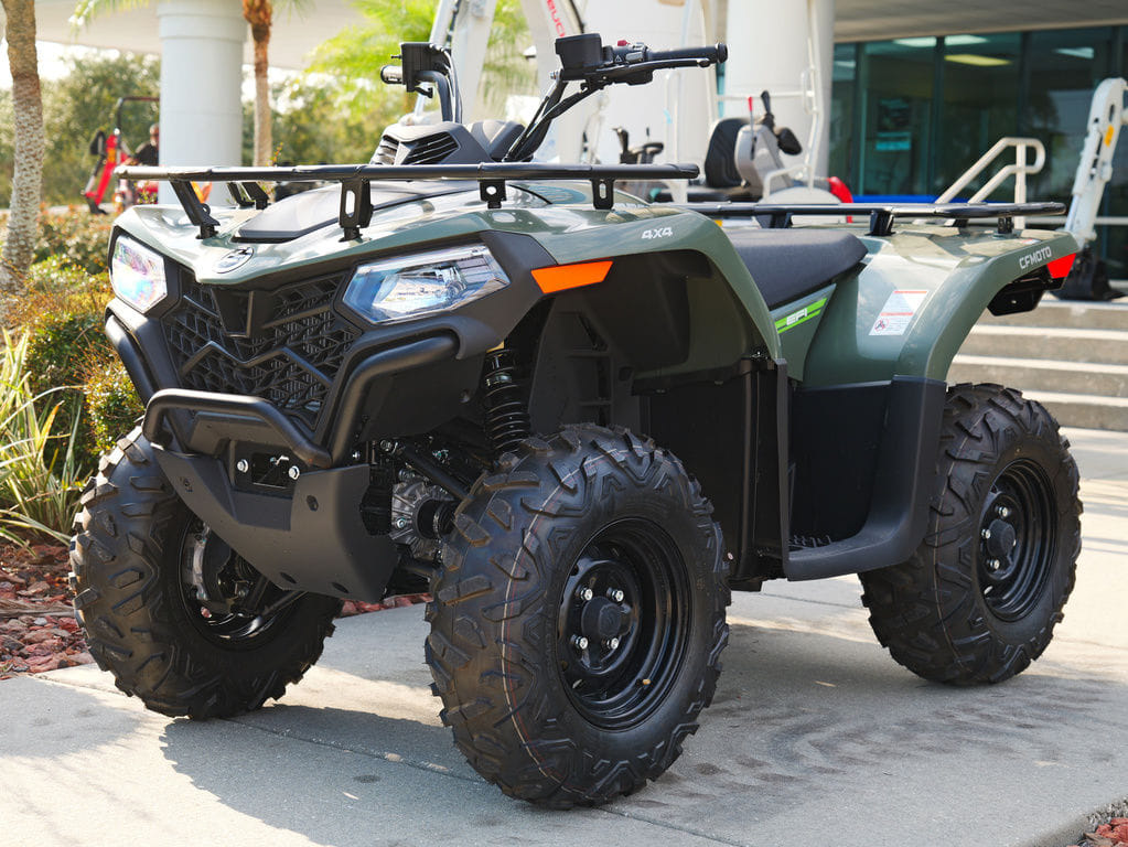 2025 CFMoto CForce 400 Equipment Image0
