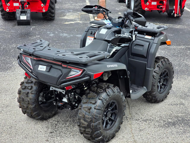 Image of CFMoto CForce 600 equipment image 2