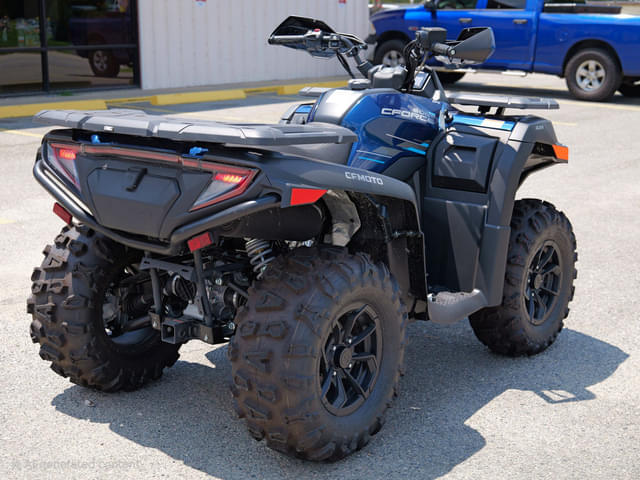 Image of CFMoto CForce 600 equipment image 2
