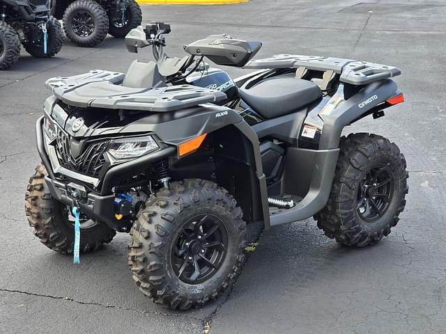 Image of CFMoto CForce 600 equipment image 1