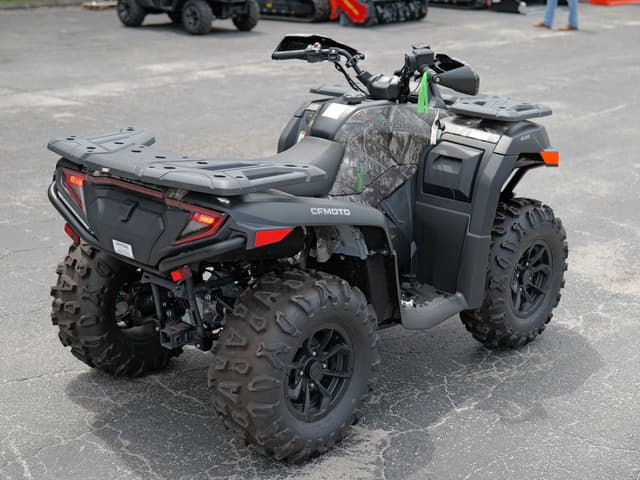 Image of CFMoto CForce 600 equipment image 2