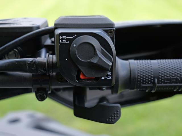 Image of CFMoto CForce 600 Touring equipment image 4