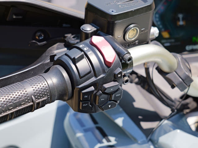 Image of CFMoto CForce 800 Touring equipment image 4