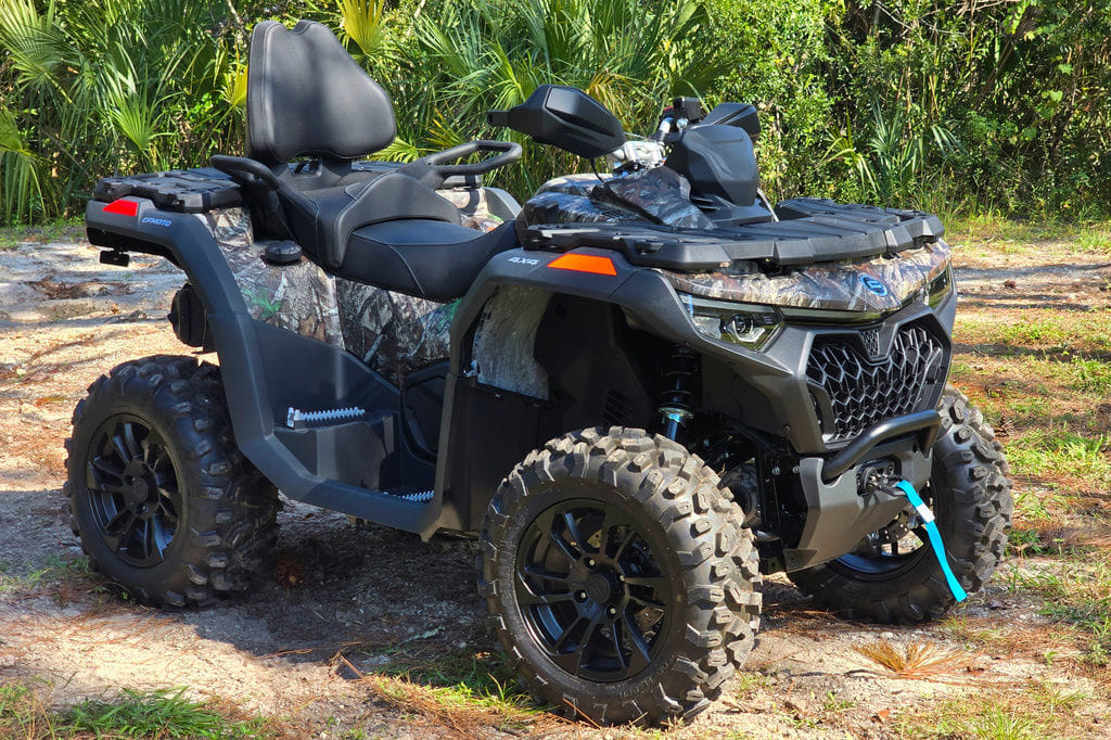 2025 CFMoto CForce 800 Equipment Image0