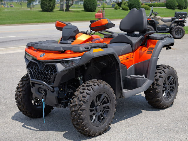 Image of CFMoto CForce 800 Touring equipment image 1