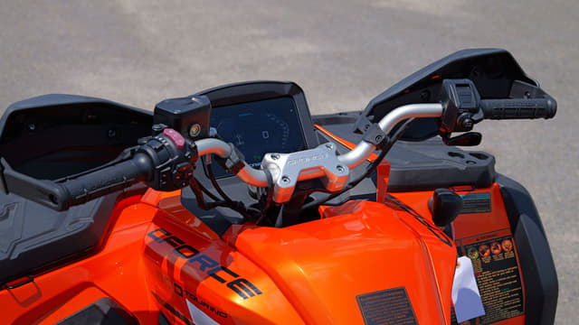 Image of CFMoto CForce 800 Touring equipment image 4