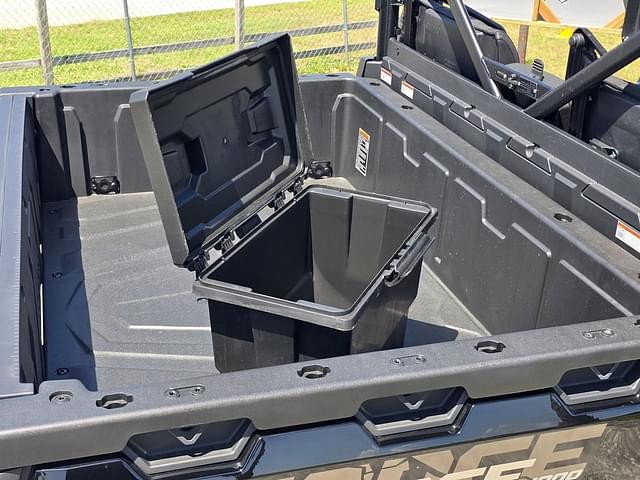 Image of CFMoto UForce 1000 equipment image 4