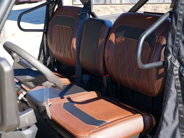 Image of CFMoto UForce U10 Pro equipment image 4