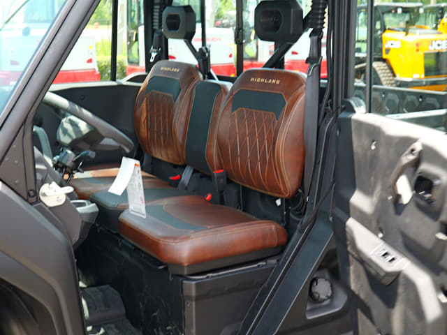 Image of CFMoto UForce U10 Pro equipment image 4