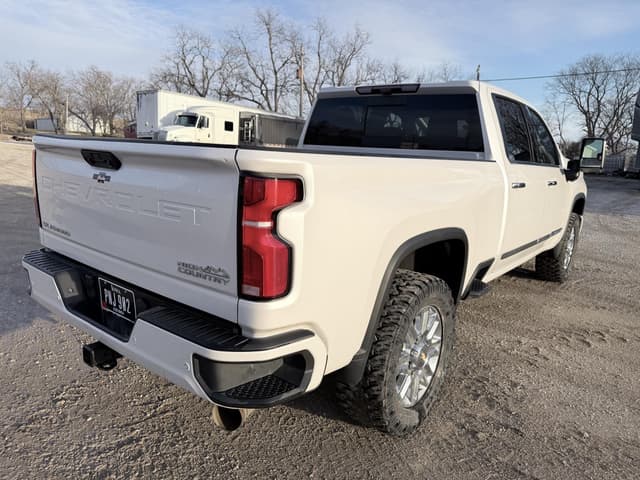 Image of Chevrolet 3500HD equipment image 4