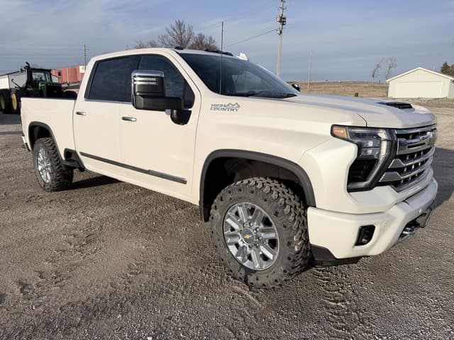 Image of Chevrolet 3500HD equipment image 2