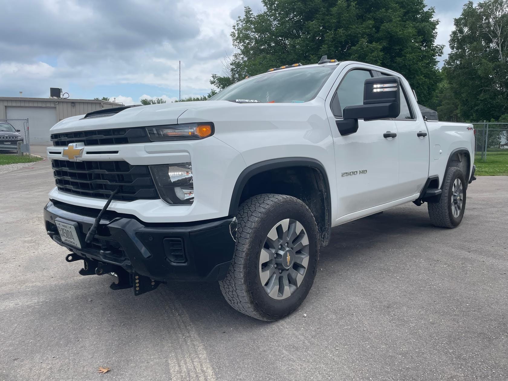 2025 Chevrolet 2500HD Equipment Image0