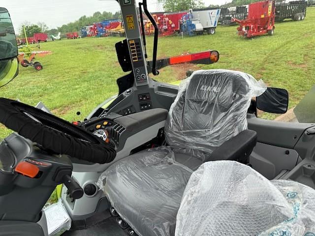 Image of CLAAS Arion 650 equipment image 4