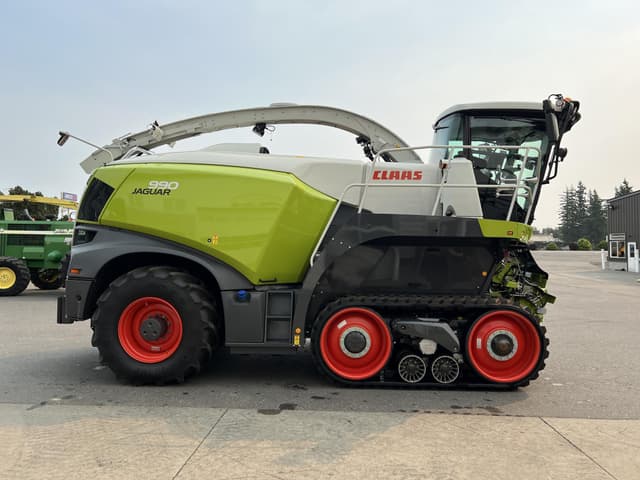 Image of CLAAS Jaguar 990TT equipment image 4