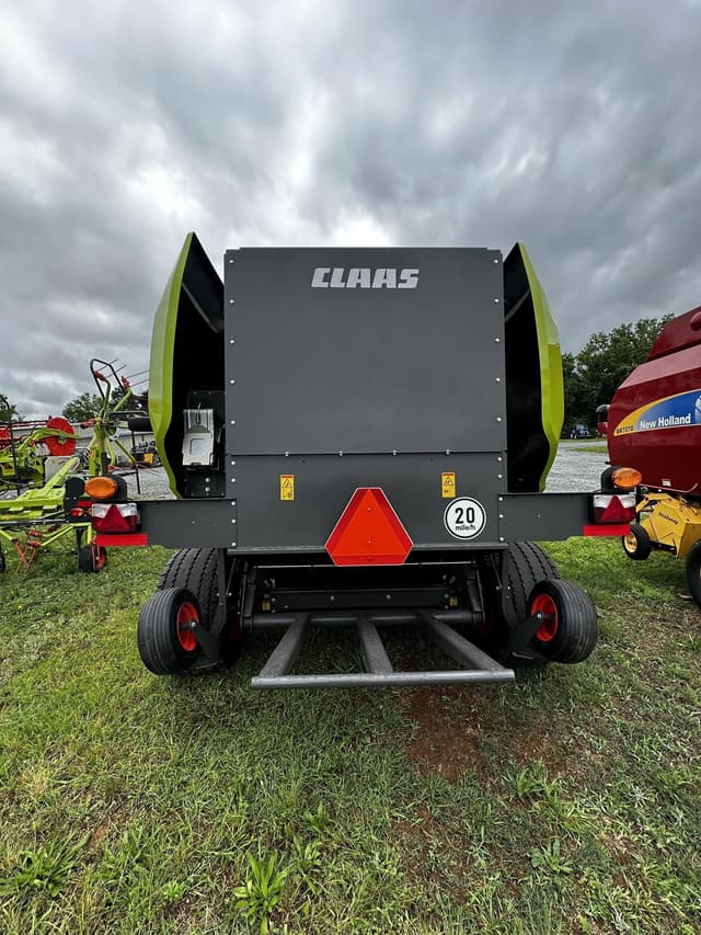 Image of CLAAS Variant 580RC equipment image 2