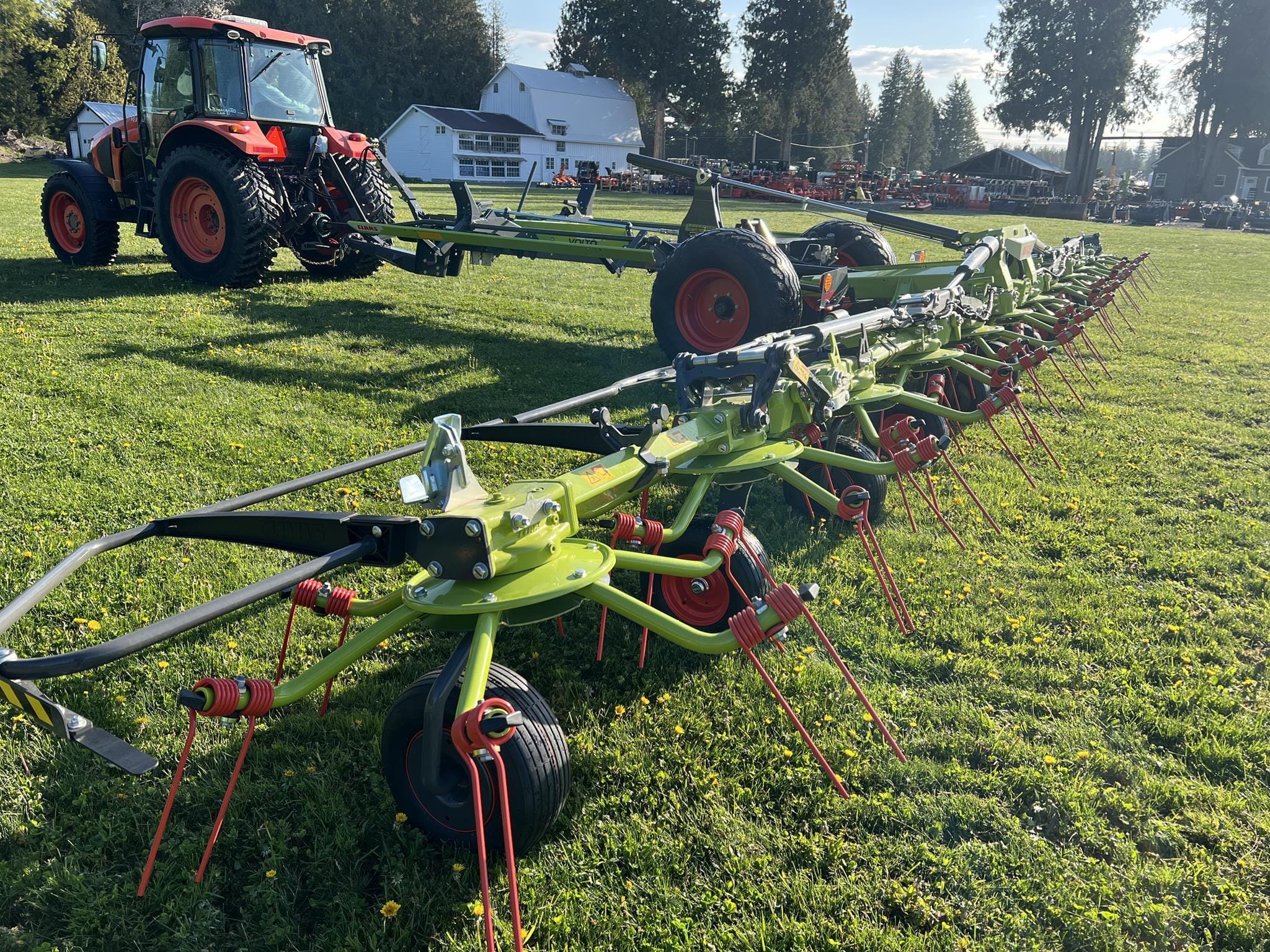 2025 CLAAS Volto 1300T Equipment Image0