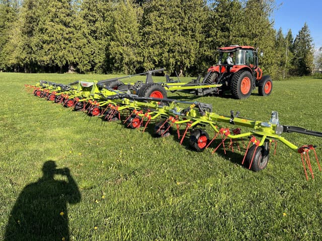 Image of CLAAS Volto 1300T equipment image 1