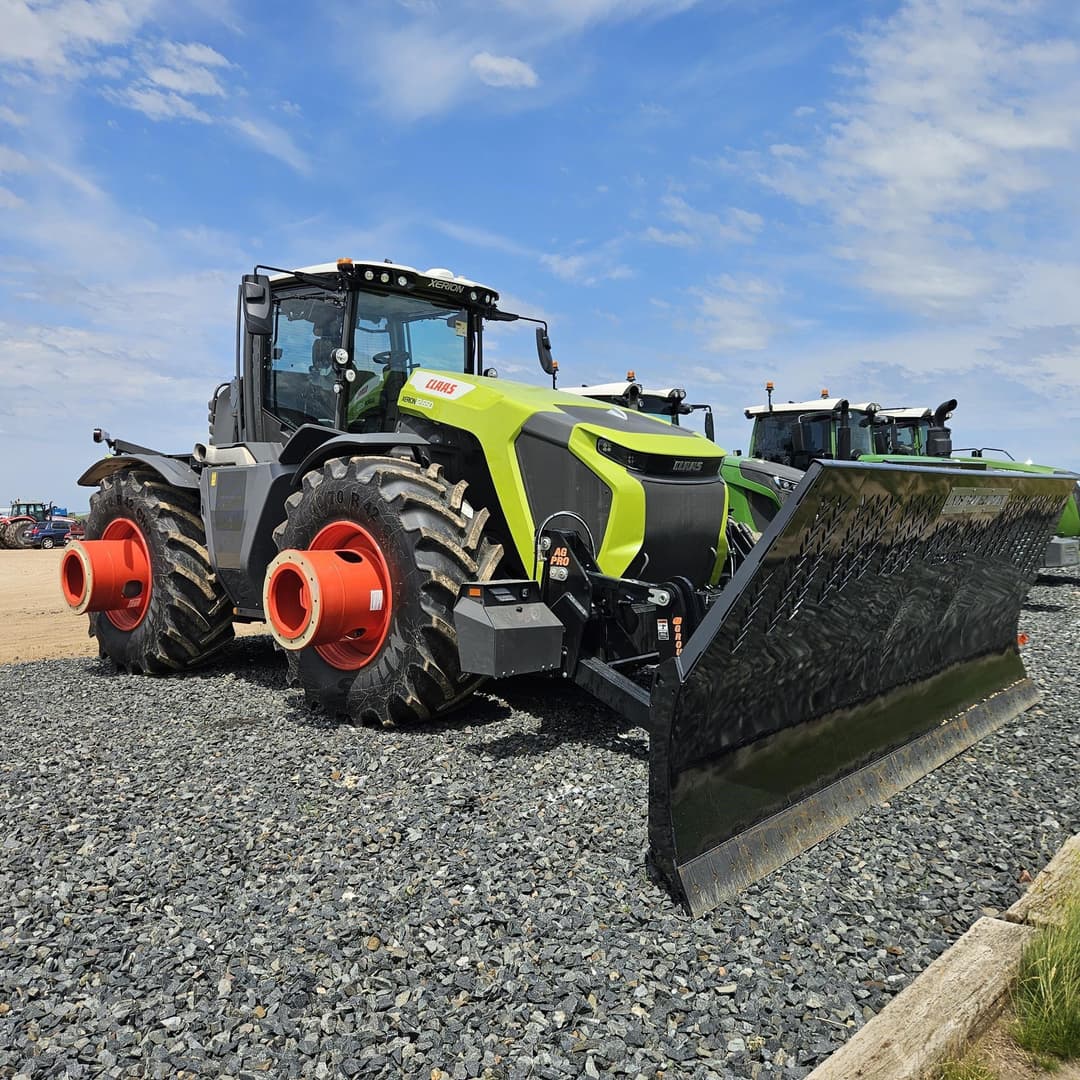 Image of CLAAS Xerion 12.650 Trac Image 0