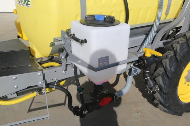 Image of Crop Care AGX300 equipment image 1