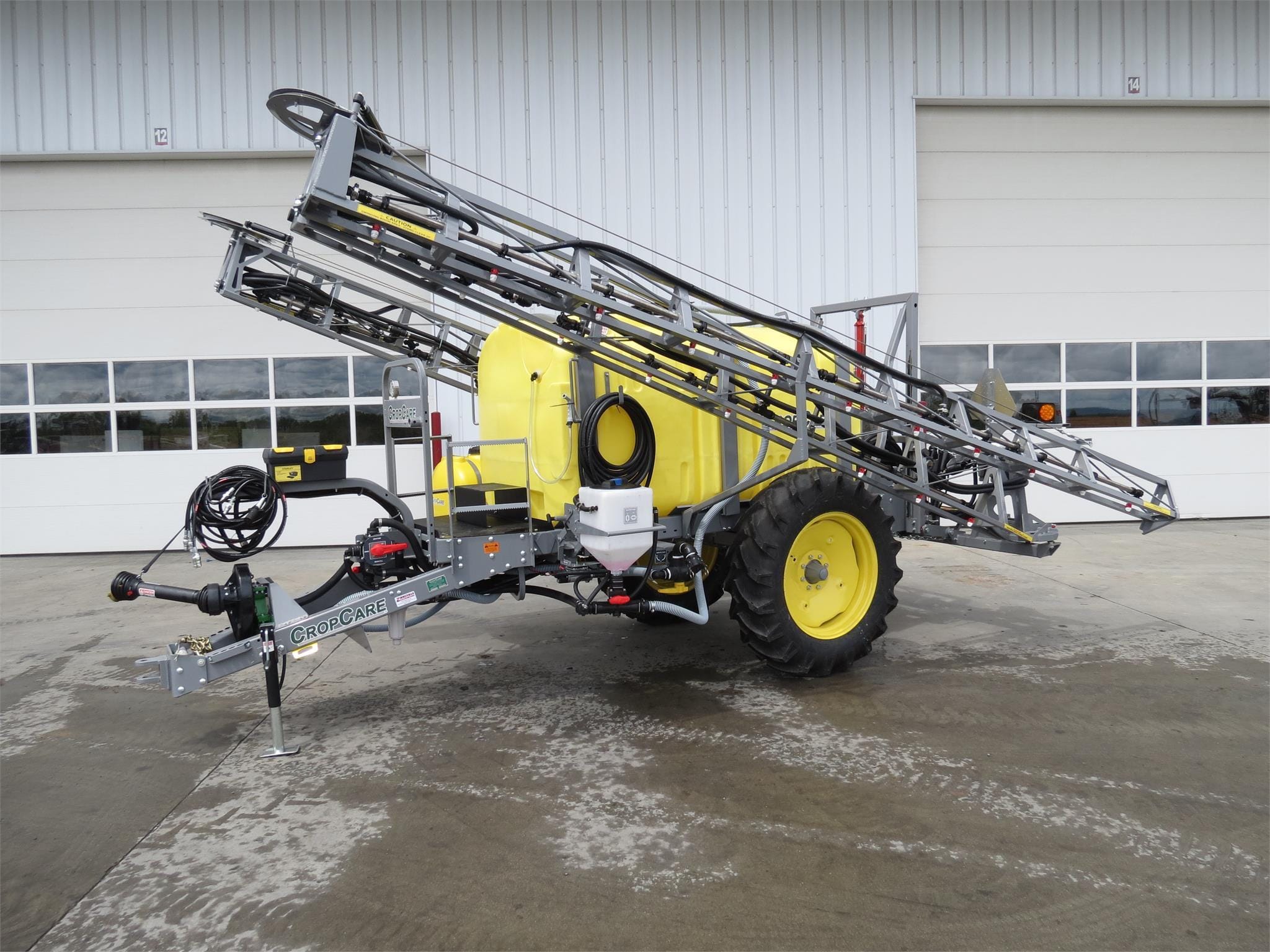 2025 Crop Care AGX750 Equipment Image0