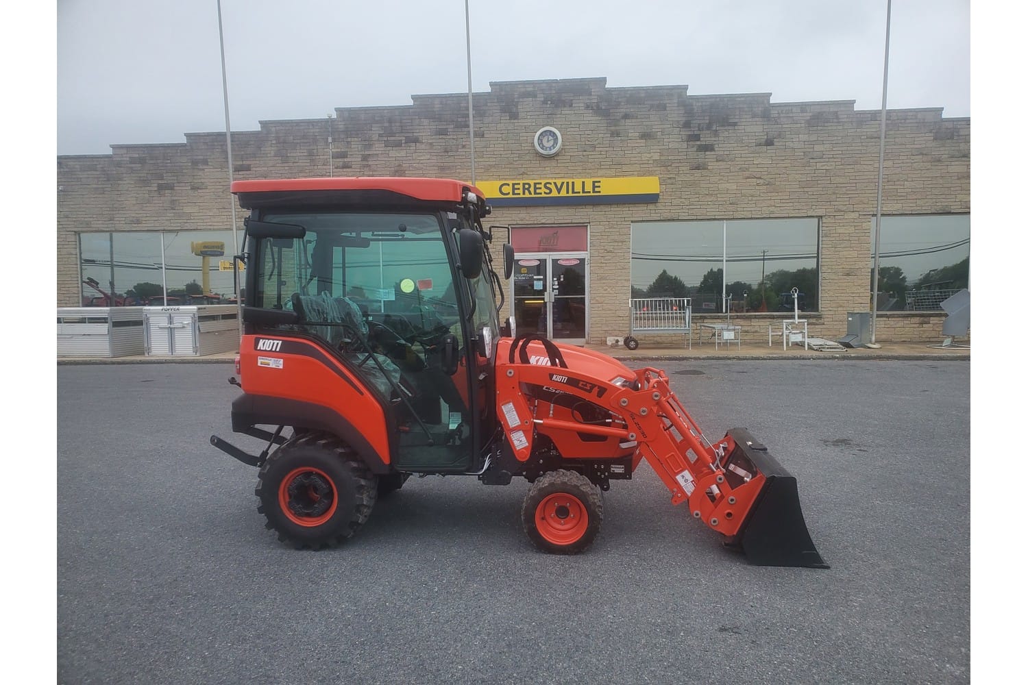 2025 Kioti CS2530 Equipment Image0