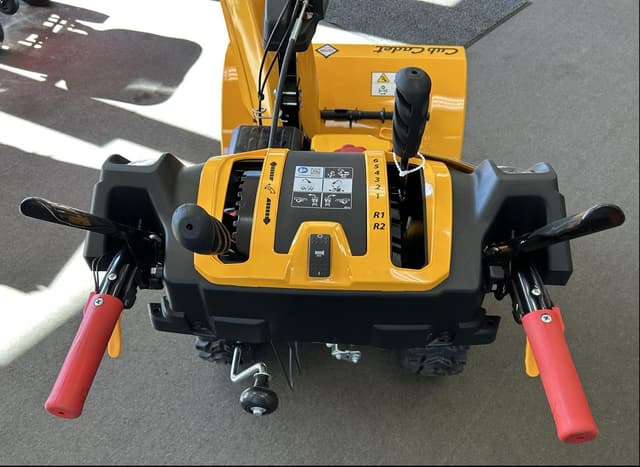 Image of Cub Cadet 2X28 equipment image 3