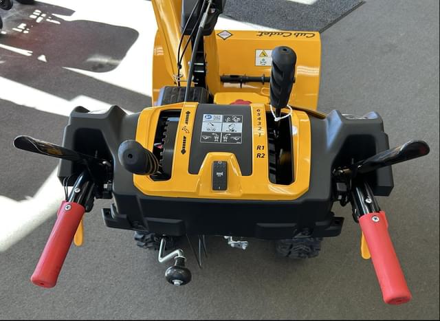 Image of Cub Cadet 2X28 equipment image 3