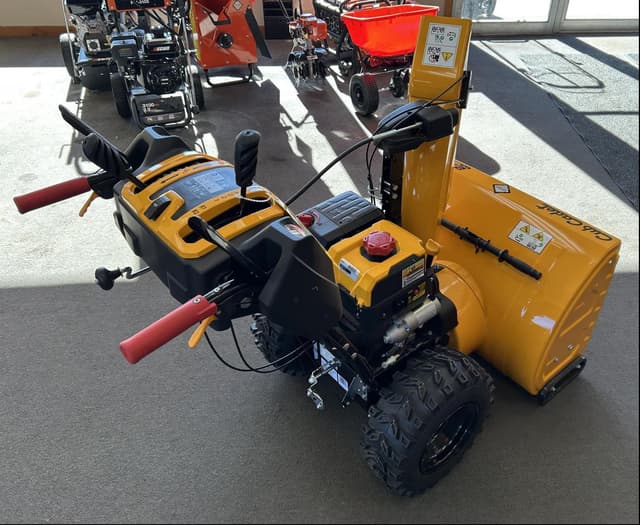 Image of Cub Cadet 2X28 equipment image 2