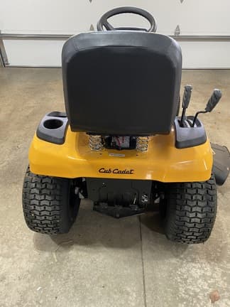 Image of Cub Cadet XT1 LT46 equipment image 1
