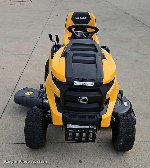 Image of Cub Cadet XT1 LT46 equipment image 1