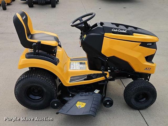 Image of Cub Cadet XT1 LT46 equipment image 3