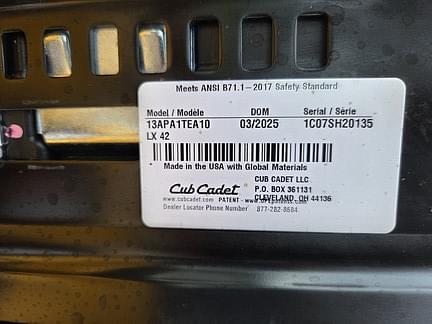 Image of Cub Cadet XT2 LX42 equipment image 4