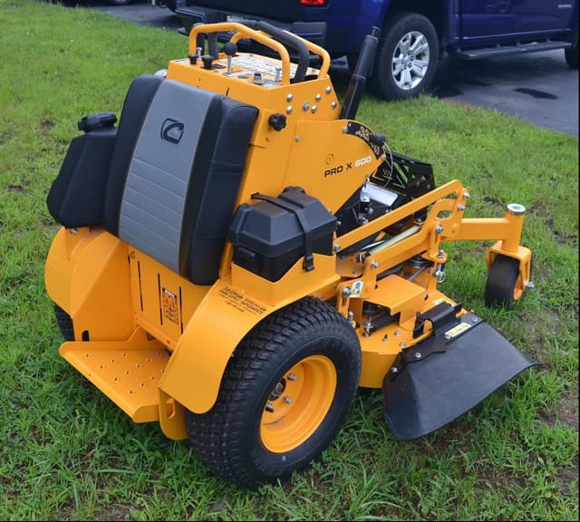 Image of Cub Cadet Pro X 636 equipment image 4