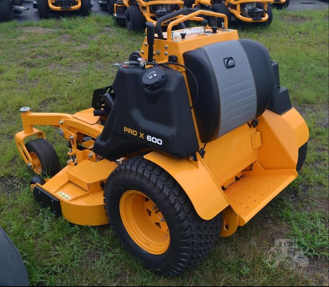 Image of Cub Cadet Pro X 654 equipment image 4