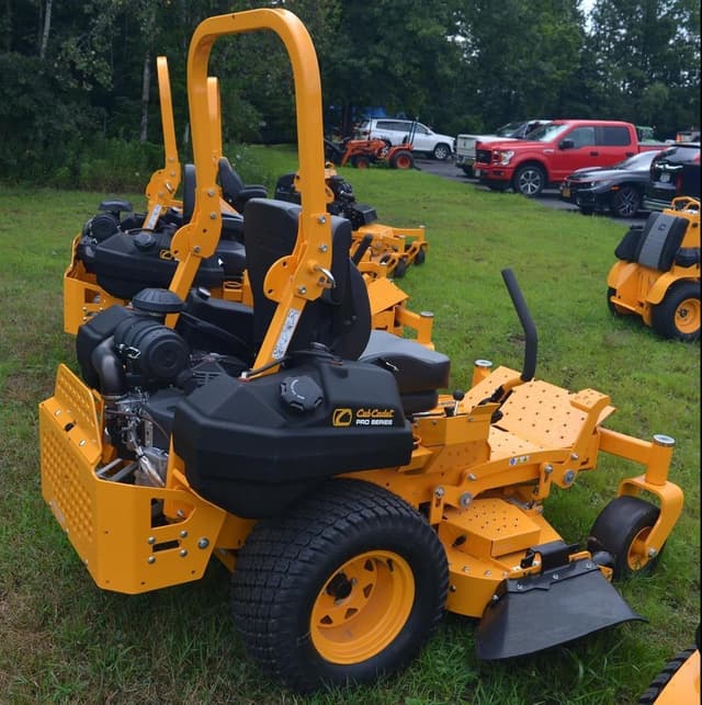 Image of Cub Cadet Pro Z 754L equipment image 2