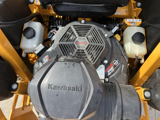 Image of Cub Cadet Pro Z 960S equipment image 4