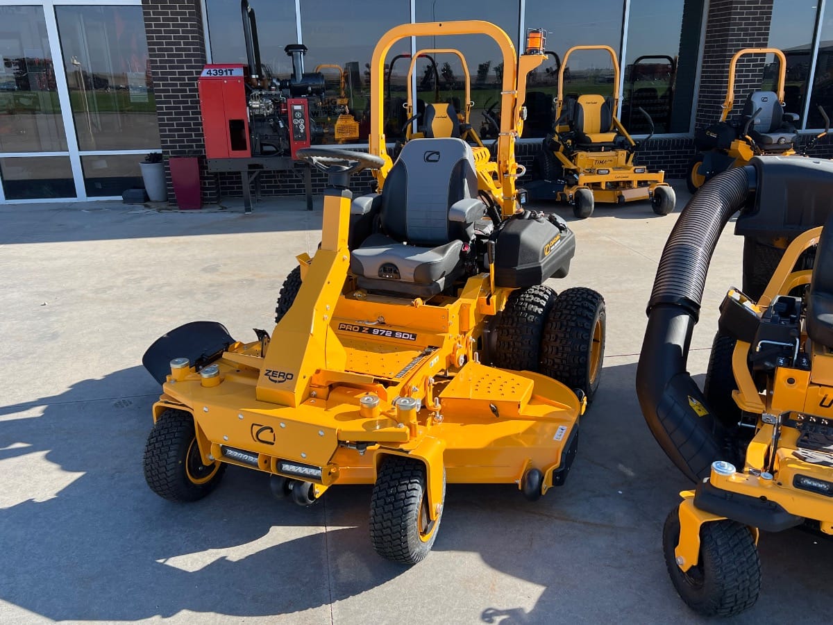 2025 Cub Cadet Pro Z 972SDL Equipment Image0