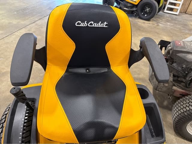 Image of Cub Cadet XT2 SLX54 equipment image 2