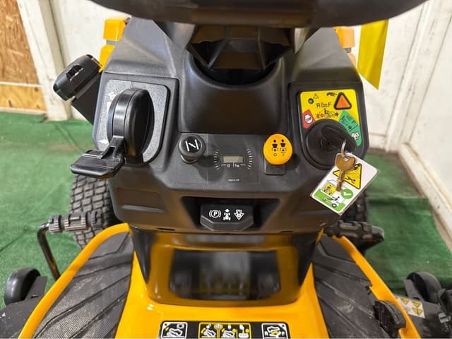Image of Cub Cadet XT2 SLX54 equipment image 3