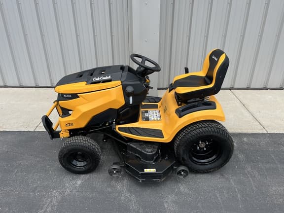 Image of Cub Cadet XT2 SLX54 equipment image 1