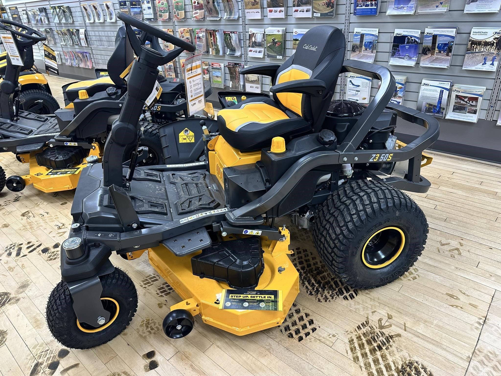 2026 Cub Cadet Z3 50S Equipment Image0