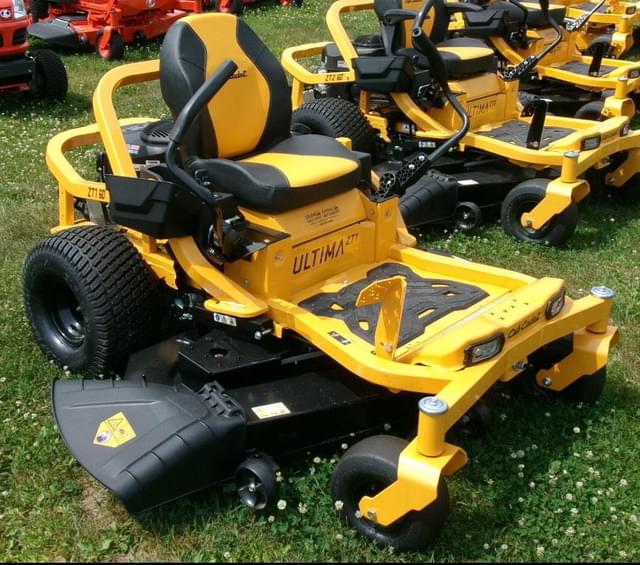 Image of Cub Cadet Ultima ZT1 equipment image 2