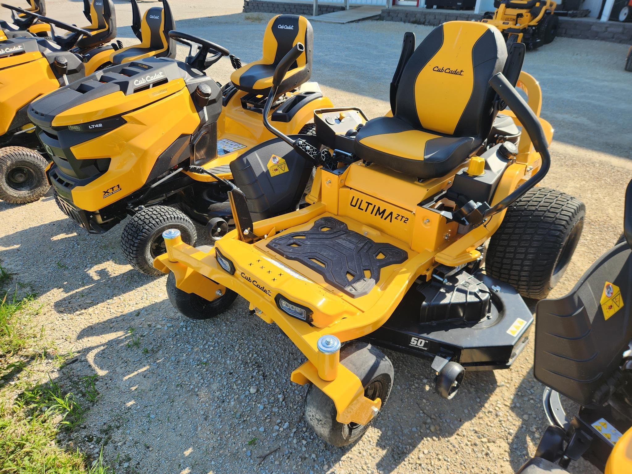 2025 Cub Cadet Ultima ZT2 Equipment Image0